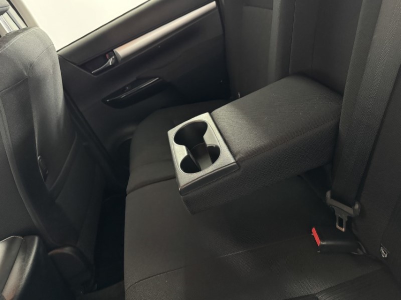 2023 (73) TOYOTA COMMERCIAL HILUX Invincible D/Cab Pick Up 2.4 D-4D 5863897