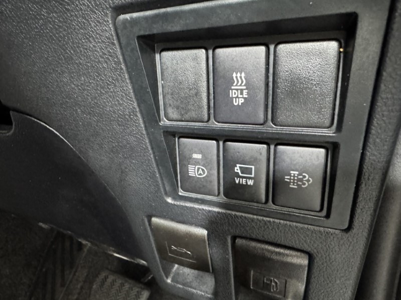2025 (75) TOYOTA COMMERCIAL HILUX Invincible X D/Cab Pick Up 2.8 D 48V Auto 5865518