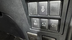 2025 (75) TOYOTA COMMERCIAL HILUX Invincible X D/Cab Pick Up 2.8 D 48V Auto 5865518