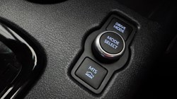 2025 (75) TOYOTA COMMERCIAL HILUX Invincible X D/Cab Pick Up 2.8 D 48V Auto 5865508