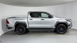 2025 (75) TOYOTA COMMERCIAL HILUX Invincible X D/Cab Pick Up 2.8 D 48V Auto 5865554