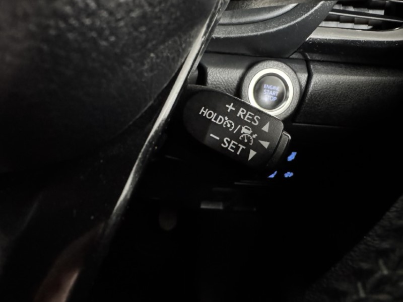 2025 (75) TOYOTA COMMERCIAL HILUX Invincible X D/Cab Pick Up 2.8 D 48V Auto 5865500
