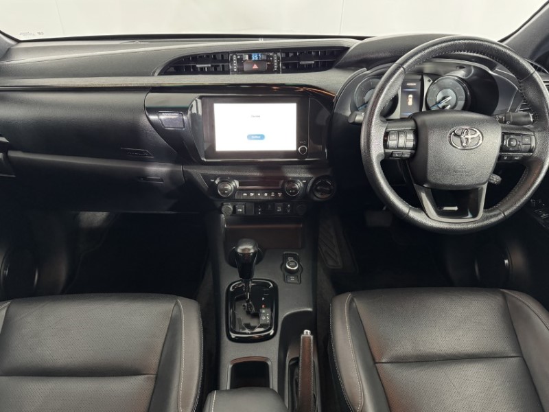 2025 (75) TOYOTA COMMERCIAL HILUX Invincible X D/Cab Pick Up 2.8 D 48V Auto 5865533
