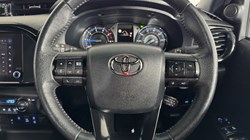 2025 (75) TOYOTA COMMERCIAL HILUX Invincible X D/Cab Pick Up 2.8 D 48V Auto 5865496