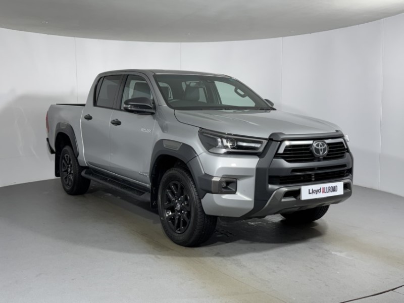 2025 (75) TOYOTA COMMERCIAL HILUX Invincible X D/Cab Pick Up 2.8 D 48V Auto
