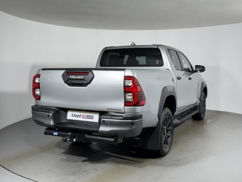 2025 (75) TOYOTA COMMERCIAL HILUX Invincible X D/Cab Pick Up 2.8 D 48V Auto 5865552