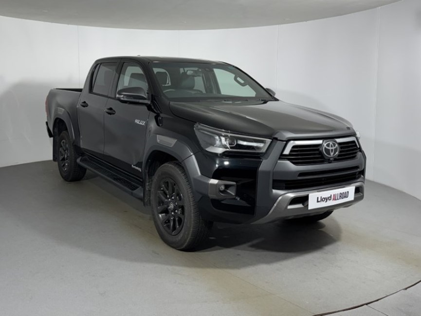 2025 (75) TOYOTA COMMERCIAL HILUX Invincible X D/Cab Pick Up 2.8 D 48V Auto