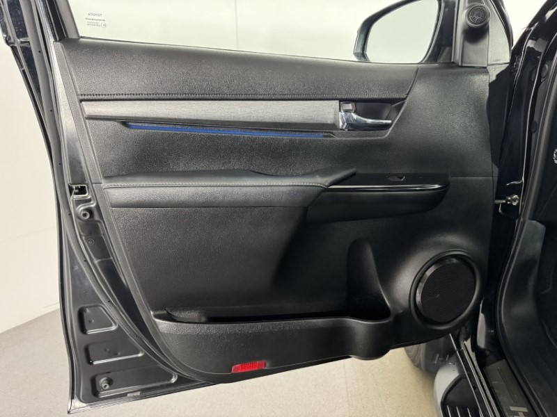 2025 (75) TOYOTA COMMERCIAL HILUX Invincible X D/Cab Pick Up 2.8 D 48V Auto 5966368