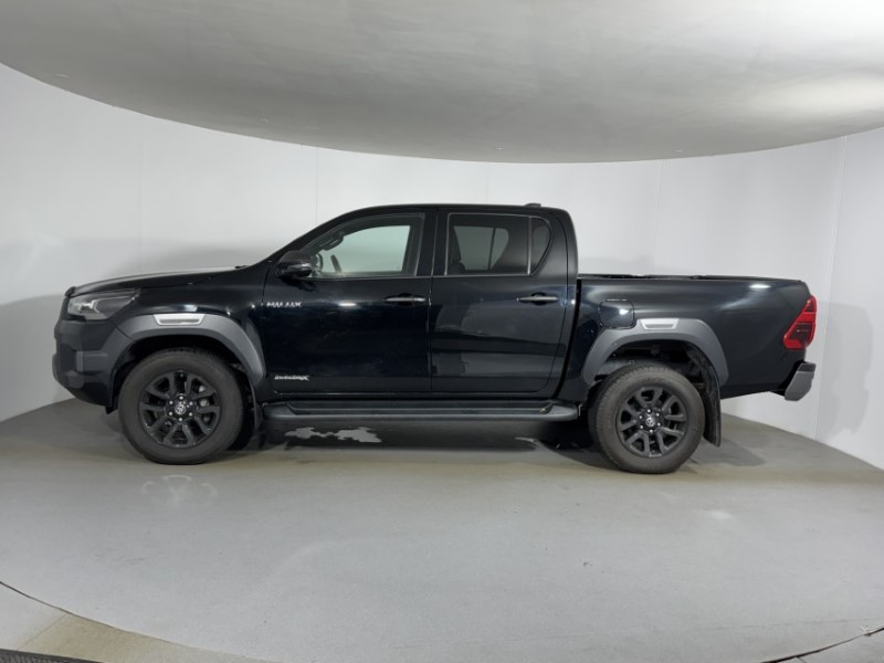 2025 (75) TOYOTA COMMERCIAL HILUX Invincible X D/Cab Pick Up 2.8 D 48V Auto 5966371