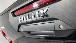 2025 (75) TOYOTA COMMERCIAL HILUX Invincible X D/Cab Pick Up 2.8 D 48V Auto 5966349