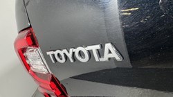 2025 (75) TOYOTA COMMERCIAL HILUX Invincible X D/Cab Pick Up 2.8 D 48V Auto 5966350