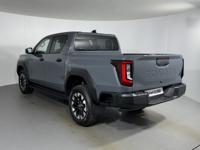 2026 (76) TOYOTA COMMERCIAL HILUX Invincible D/Cab Pick Up 2.8 D 48V Auto 5931549