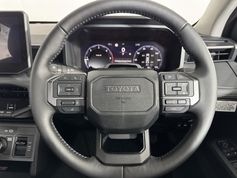 2026 (76) TOYOTA COMMERCIAL HILUX Invincible D/Cab Pick Up 2.8 D 48V Auto 5931473