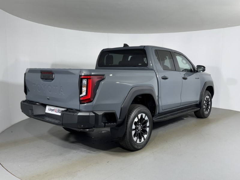 2026 (76) TOYOTA COMMERCIAL HILUX Invincible D/Cab Pick Up 2.8 D 48V Auto 5931533