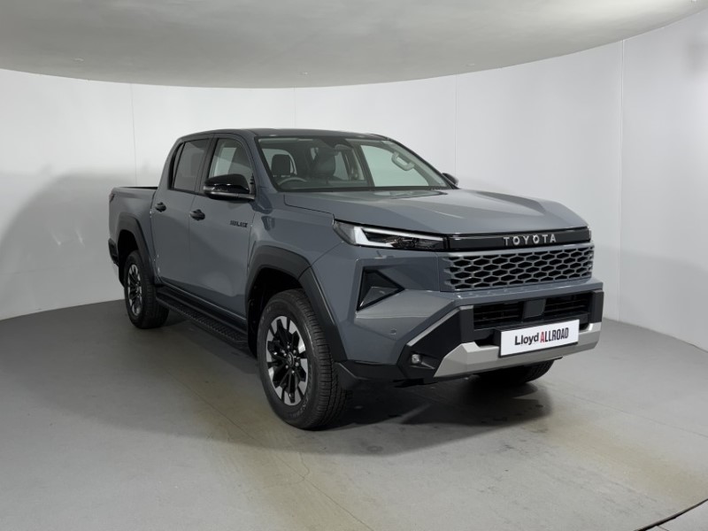2026 (76) TOYOTA COMMERCIAL HILUX Invincible D/Cab Pick Up 2.8 D 48V Auto