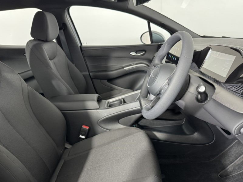 2026 (76) BYD DOLPHIN G 1.5 DM-i Active 5dr Auto 5960417
