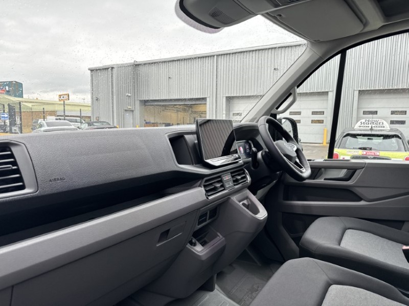 2026 (26) VOLKSWAGEN COMMERCIAL CRAFTER 2.0 TDI 140PS Commerce Plus High Roof Van Auto 5960017