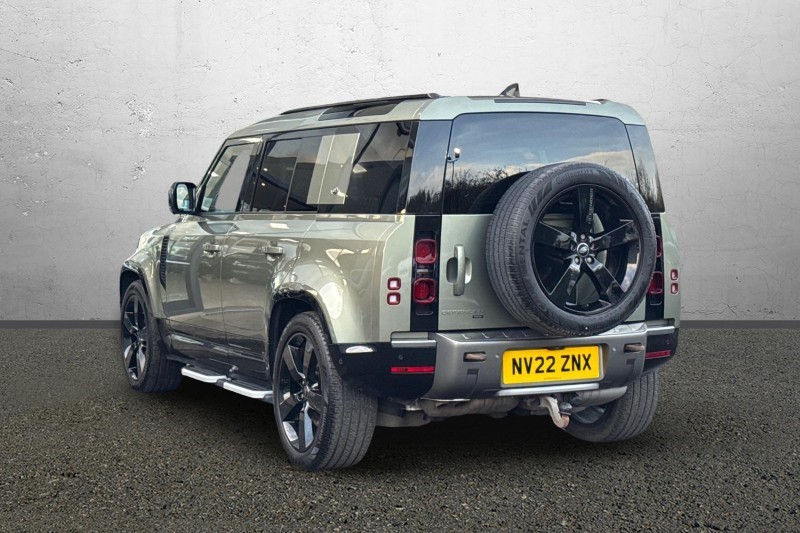 2022 (22) LAND ROVER DEFENDER 3.0 D300 X-Dynamic HSE 110 5dr Auto