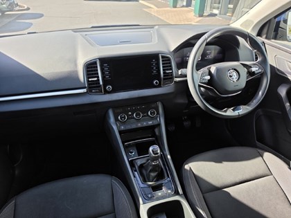 2023 (23) SKODA KAROQ 1.0 TSI SE Drive 5dr