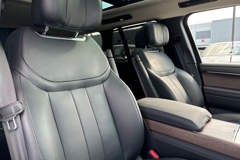 2024 (24) LAND ROVER RANGE ROVER 3.0 D300 Autobiography 4dr Auto 3358246