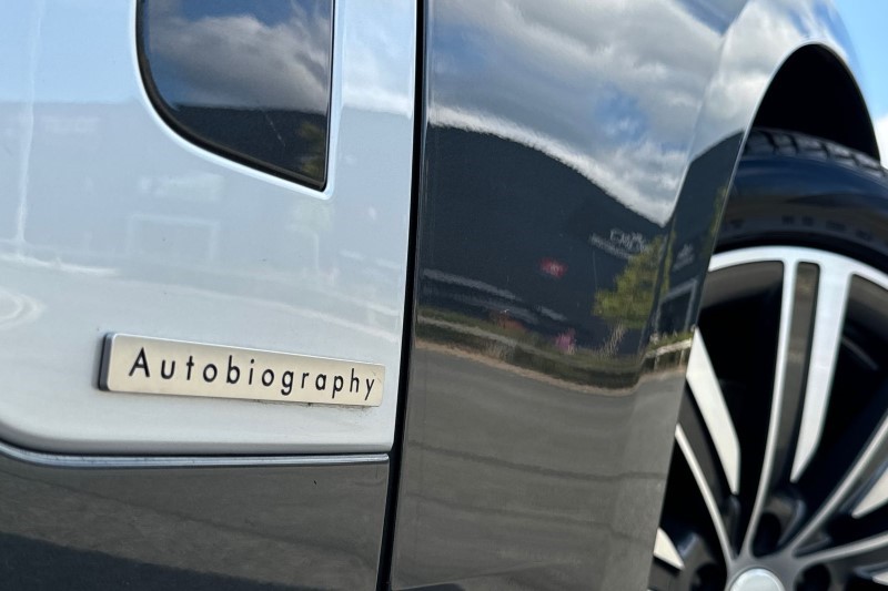 2024 (24) LAND ROVER RANGE ROVER 3.0 D300 Autobiography 4dr Auto 3358275