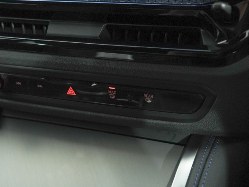  BMW 2 SERIES 220i M Sport 2dr Step Auto 5804325