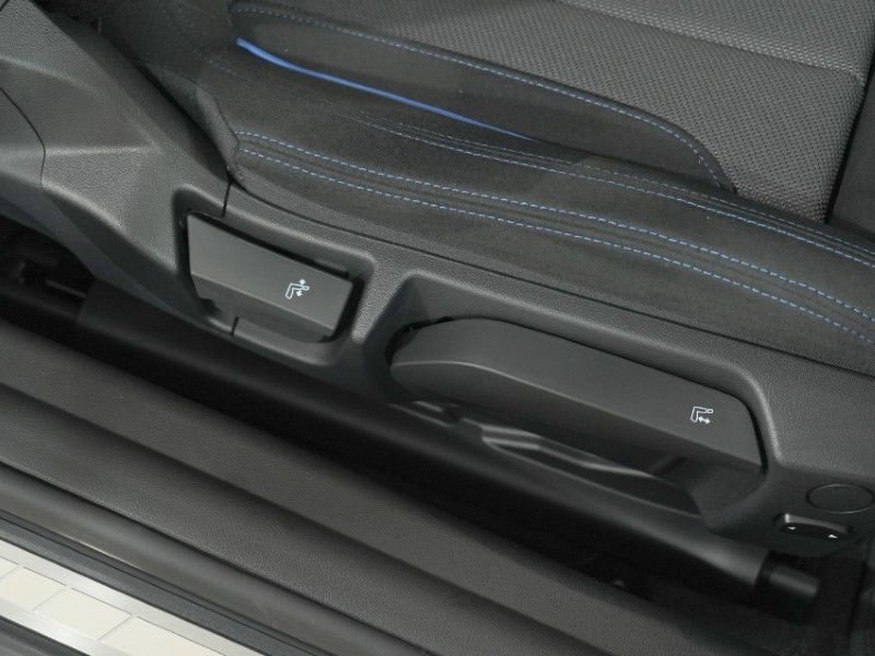  BMW 2 SERIES 220i M Sport 2dr Step Auto 5804303