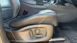 2022 (72) JAGUAR E-PACE 2.0 D200 R-Dynamic Black 5dr Auto 5129729