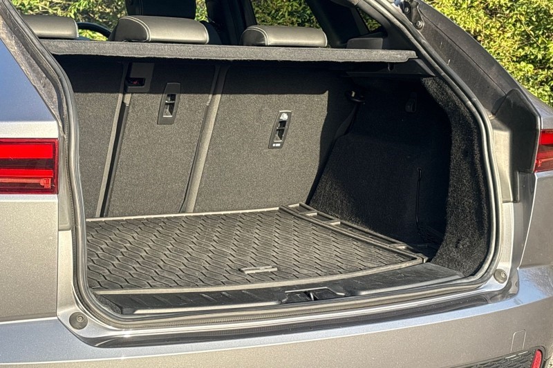 2022 (72) JAGUAR E-PACE 2.0 D200 R-Dynamic Black 5dr Auto 5129747