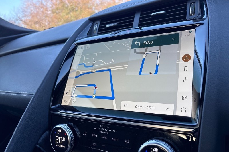 2022 (72) JAGUAR E-PACE 2.0 D200 R-Dynamic Black 5dr Auto 5129716