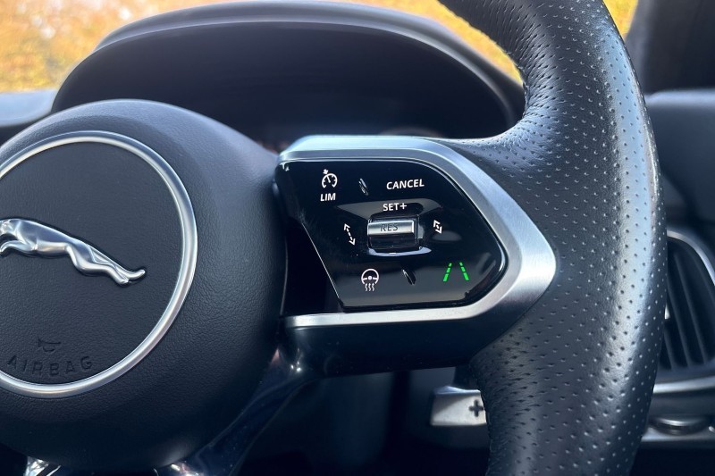 2022 (72) JAGUAR E-PACE 2.0 D200 R-Dynamic Black 5dr Auto 5129734