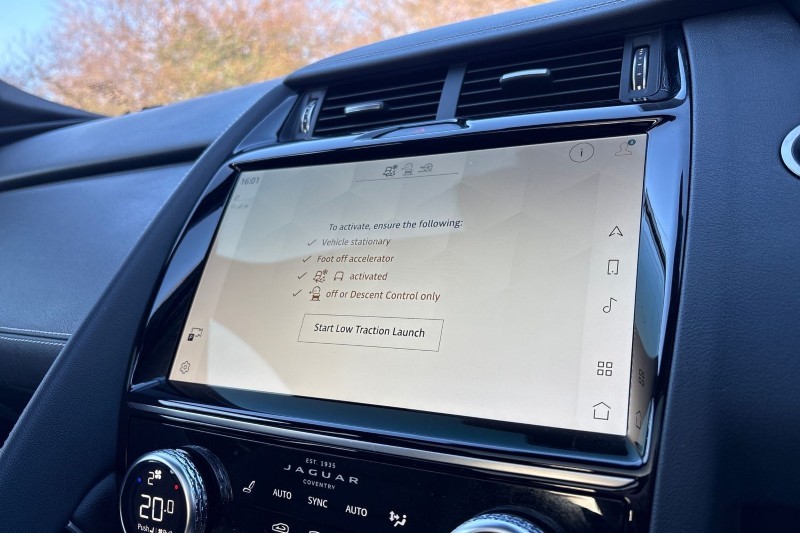 2022 (72) JAGUAR E-PACE 2.0 D200 R-Dynamic Black 5dr Auto 5129744
