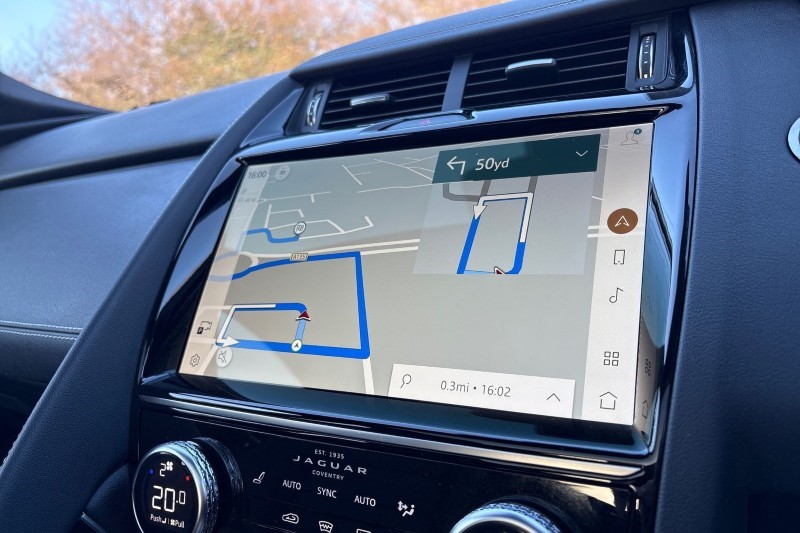 2022 (72) JAGUAR E-PACE 2.0 D200 R-Dynamic Black 5dr Auto 5129736