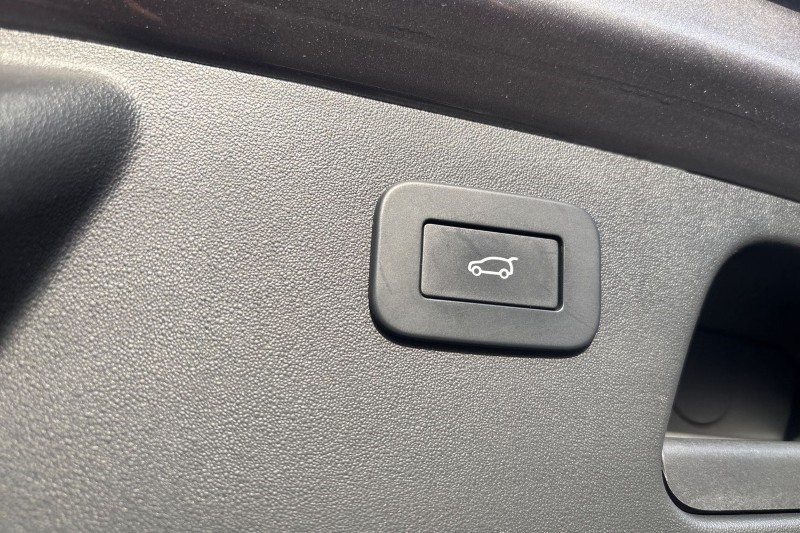 2022 (72) JAGUAR E-PACE 2.0 D200 R-Dynamic Black 5dr Auto 5129748