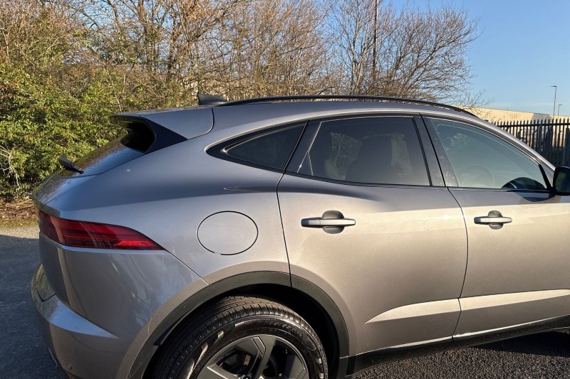 2022 (72) JAGUAR E-PACE 2.0 D200 R-Dynamic Black 5dr Auto 5129759