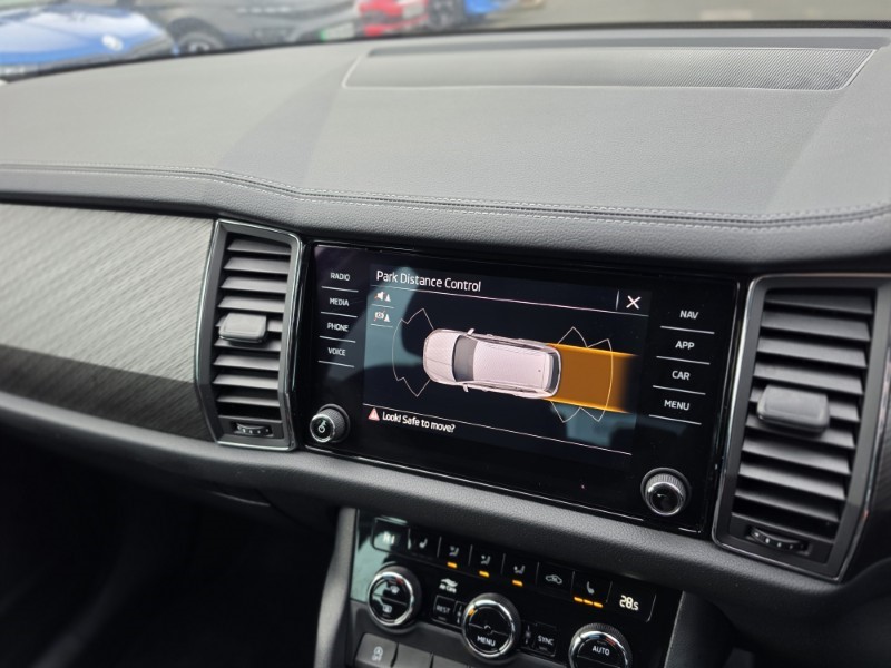 2023 (73) SKODA KODIAQ 1.5 TSI SE L Executive 5dr DSG [7 Seat] 5976045