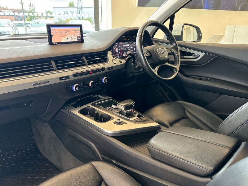 2019 (19) AUDI Q7 45 TDI Quattro Sport 5dr Tiptronic 3358132