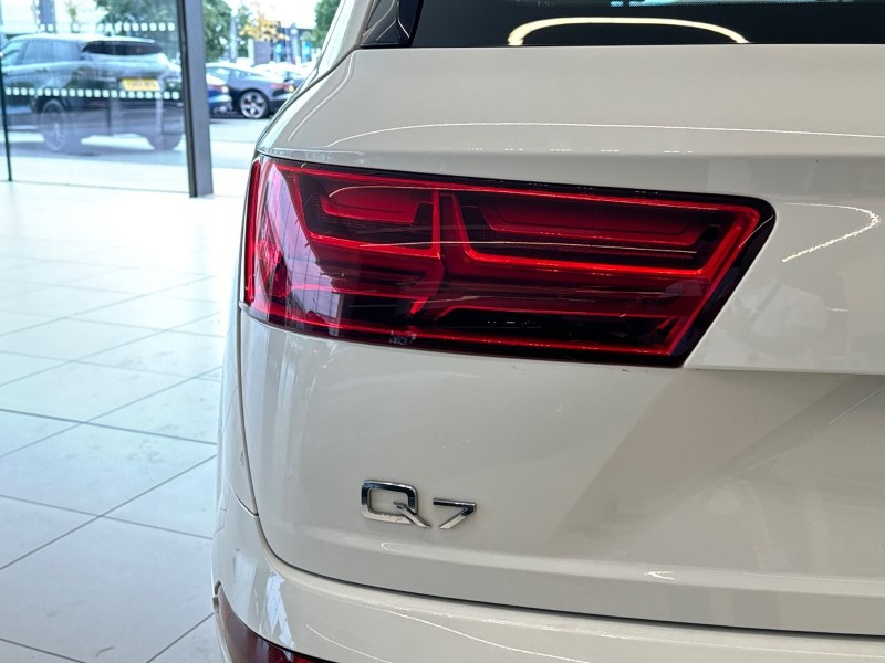 2019 (19) AUDI Q7 45 TDI Quattro Sport 5dr Tiptronic 3358140