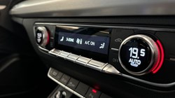 2017 (67) AUDI Q5 2.0 TDI Quattro S Line 5dr S Tronic 3382881