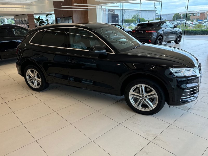 2017 (67) AUDI Q5 2.0 TDI Quattro S Line 5dr S Tronic 3382902