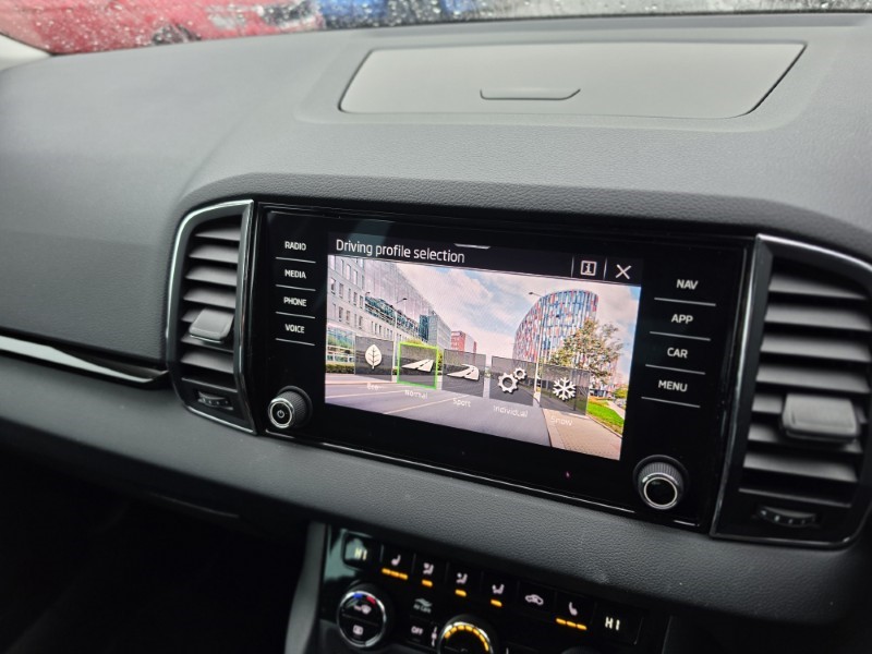 2023 (72) SKODA KAROQ 2.0 TDI [150] SE L 4x4 5dr DSG 5975616