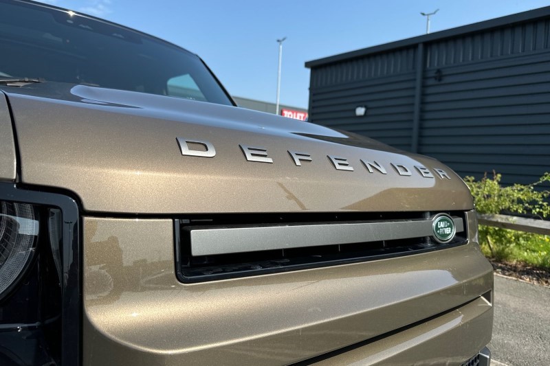 2023 (23) LAND ROVER DEFENDER 3.0 D250 X-Dynamic SE 110 5dr Auto [7 Seat] 3387363