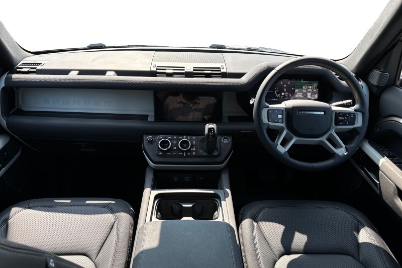 2023 (23) LAND ROVER DEFENDER 3.0 D250 X-Dynamic SE 110 5dr Auto [7 Seat] 3387334