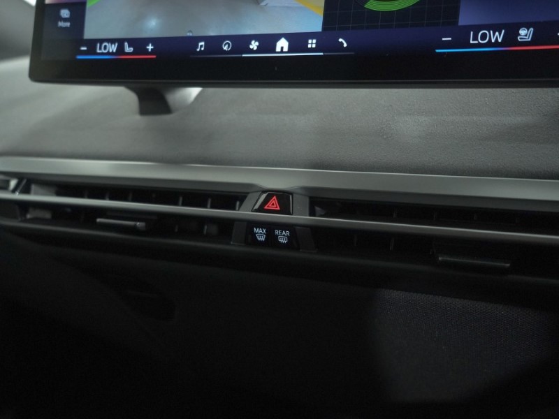  BMW iX 300kW xDrive45 M Sport 101kWh 5dr Auto 5823159