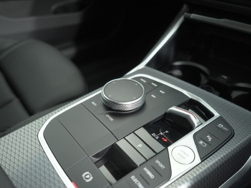  BMW 3 SERIES 330e M Sport 4dr Step Auto 5901578