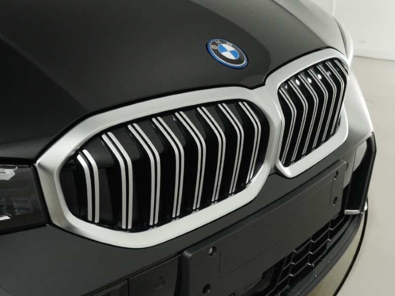  BMW 3 SERIES 330e M Sport 4dr Step Auto 5901563