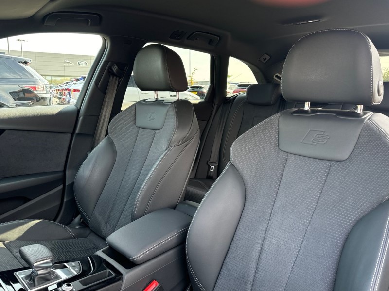 2023 (73) AUDI A4 35 TFSI Black Edition 5dr S Tronic 3455857