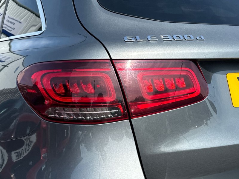 2020 (20) MERCEDES-BENZ GLC 300d 4Matic AMG Line Premium 5dr 9G-Tronic 3375240