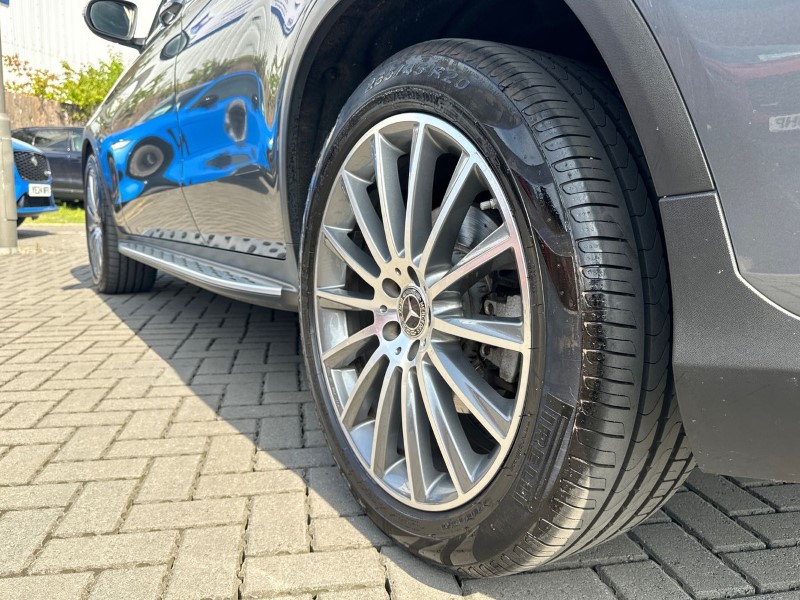 2020 (20) MERCEDES-BENZ GLC 300d 4Matic AMG Line Premium 5dr 9G-Tronic 3375236