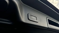 2022 (72) LAND ROVER RANGE ROVER EVOQUE 2.0 D200 R-Dynamic SE 5dr Auto 3398856